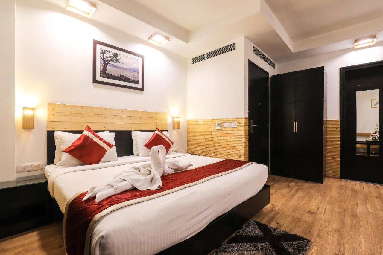 Siesta Basil - Okhla Hotel New Delhi Exterior photo